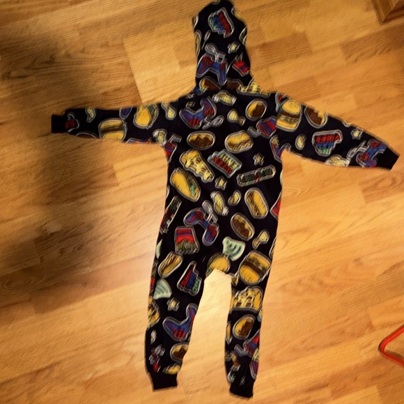 Boys hooded non footed XS  size 4, onesie zip hooded fleece lined adorable - Picture 3 of 10